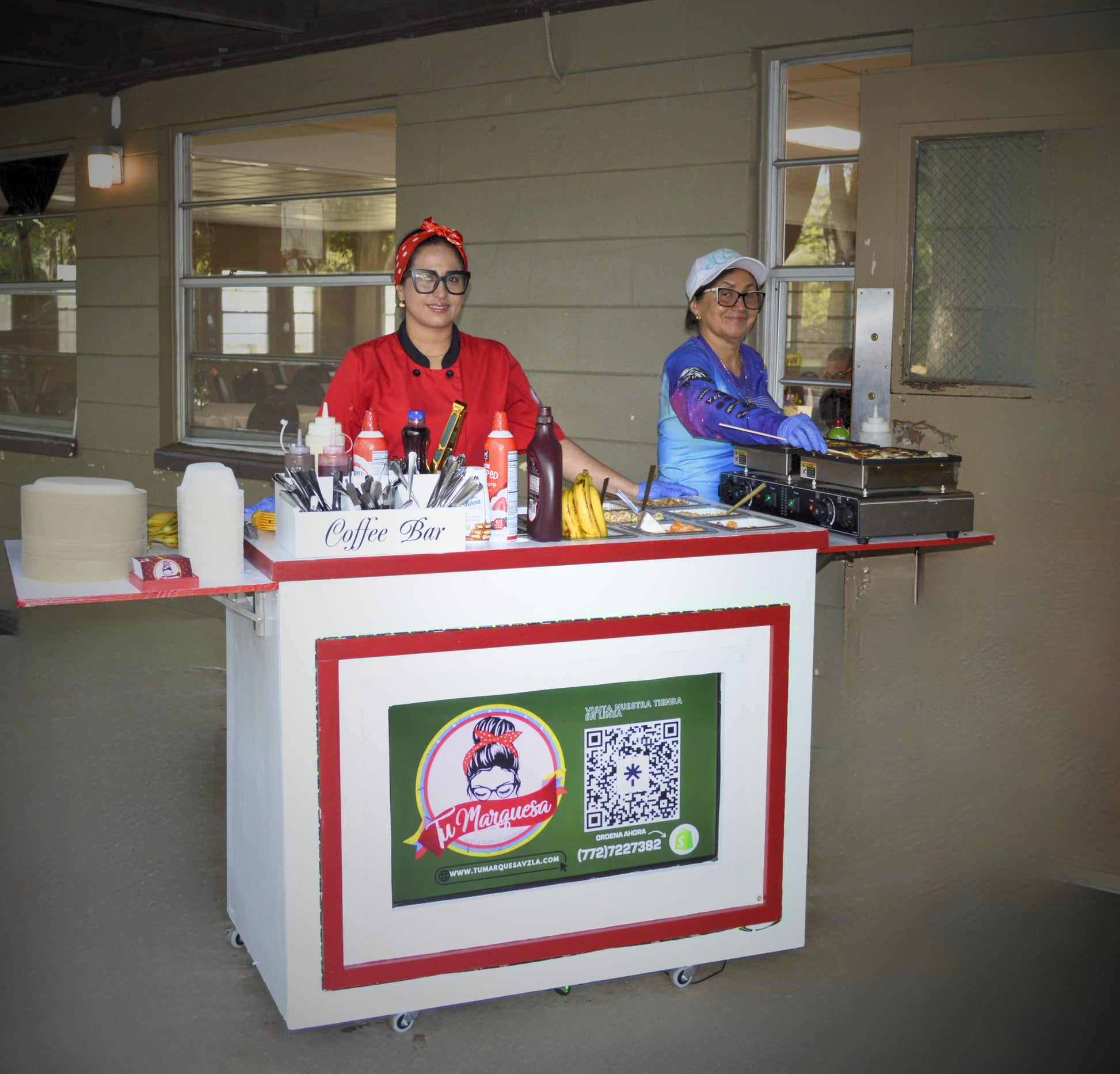 RENTA DE CARRITOS PARA EVENTOS  (cake bar )