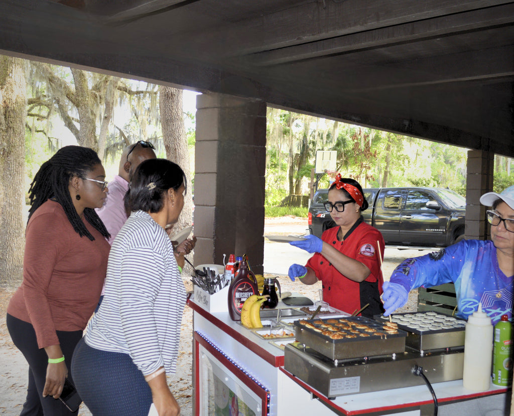 RENTA DE CARRITOS PARA EVENTOS  (cake bar )